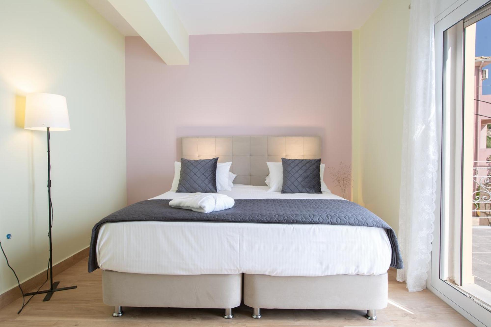 Sea N' Smile Apartment Apolpaina Екстериор снимка